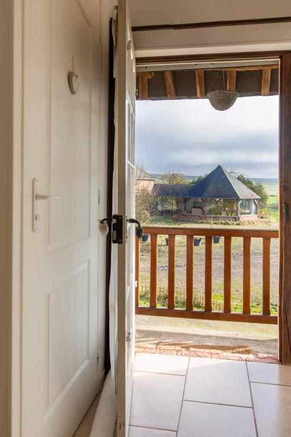 Couette & Confitures Bed & Breakfast Nojeon-en-Vexin Exterior photo